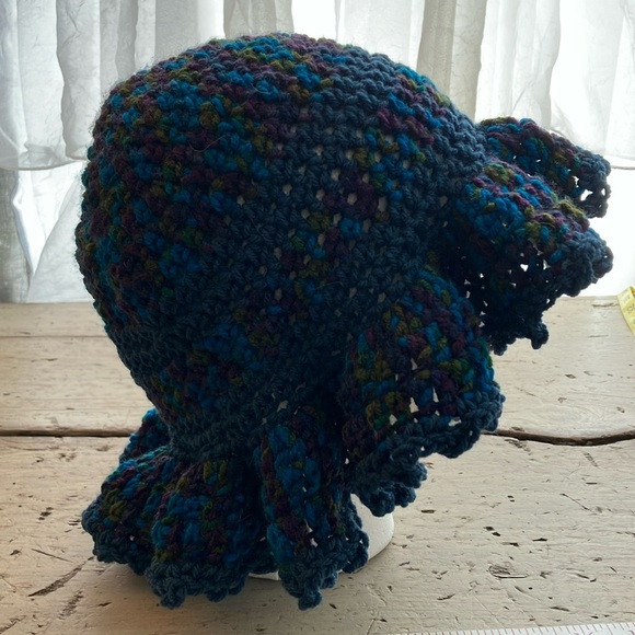 Handmade crocheted bucket hat - Picture 1 of 5